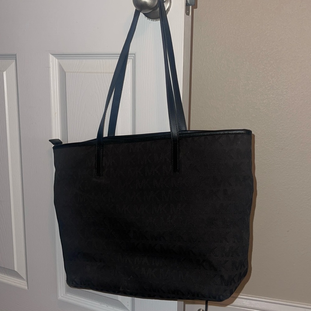 Michael kors tote